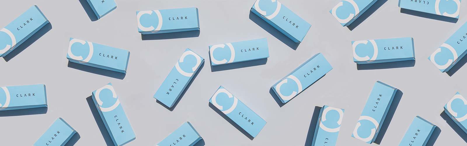 Coinvierte en Clark Lens junto a 