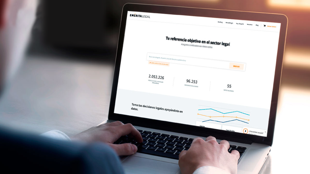 Coinvierte en Em&eacute;rita Legal junto a 
