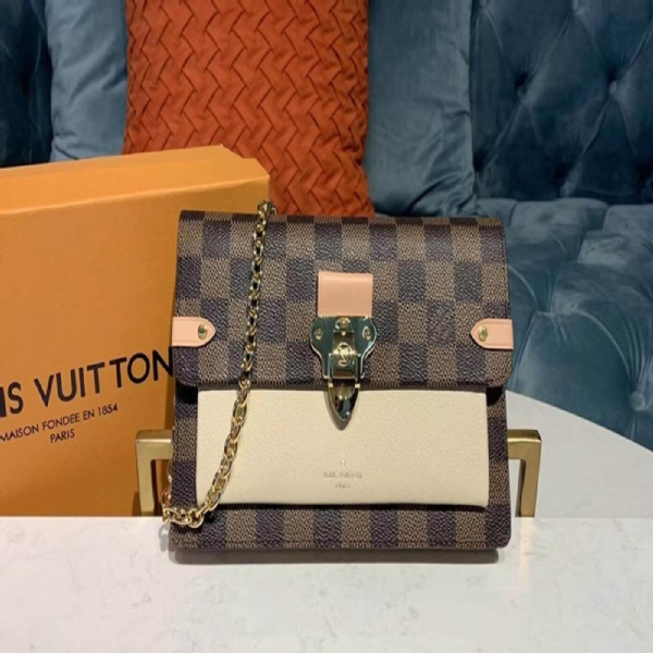 Replica Louis Vuitton Bags online store profile at Startupxplore