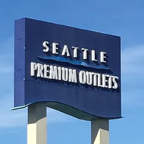 ShopBigPayLess Seattle Premium Outlets Shuttle