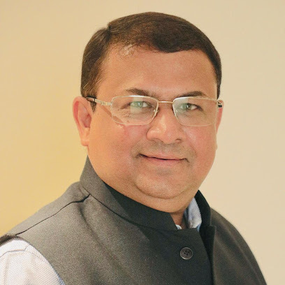 Dr Nishchal Bhatt – Best Senior Child Doctor, Children Hospital Near me, Child Vaccination Center / Hospital Open 24*7