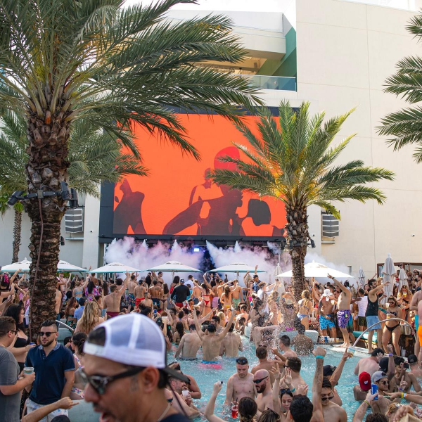 DAER Dayclub | DAER Pool Party