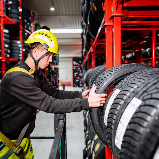 mobile tyre fitting london