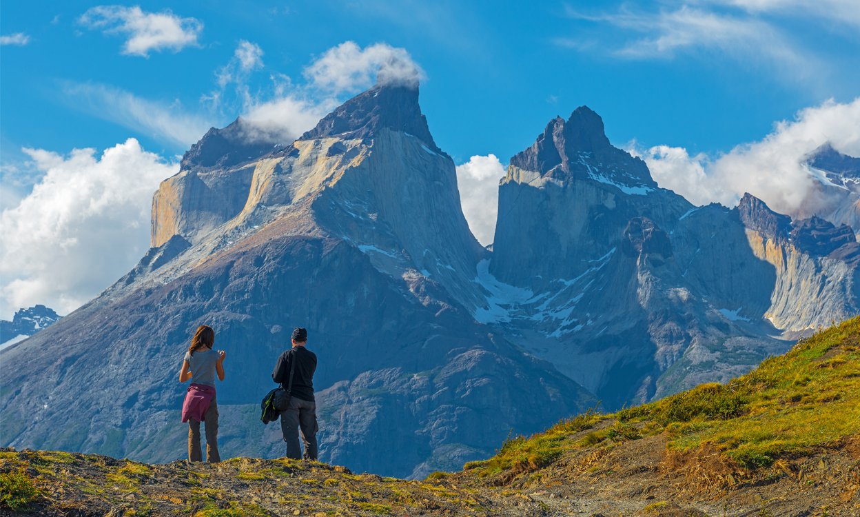 Coinvierte en Howlanders.com junto a Carlos Guerra