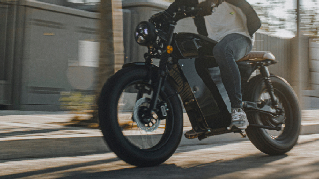 Coinvierte en OX Motorcycles junto a 